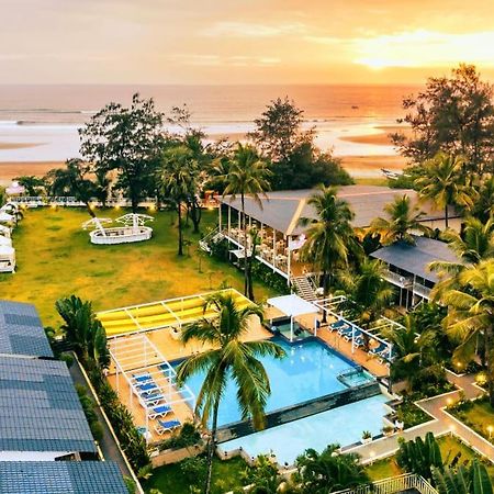 Foxoso La Beach Resort & Spa 올드 고아 외부 사진