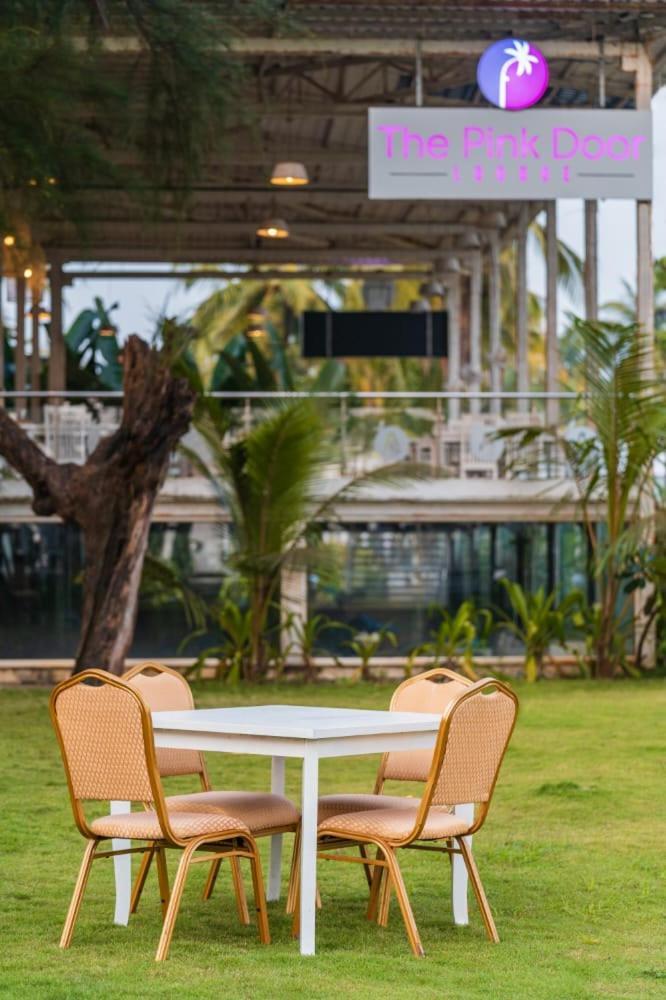 Foxoso La Beach Resort & Spa 올드 고아 외부 사진